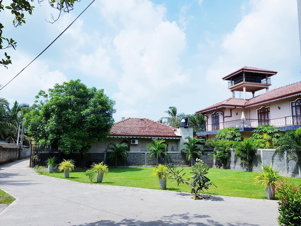 Sea Breeze Deluxe Inn Negombo Exterior foto